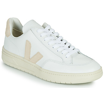 Shoes Low top trainers Veja V-12 White / Beige