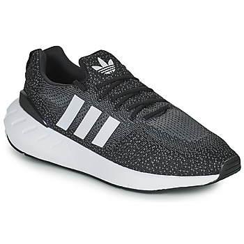 Shoes Low top trainers adidas Originals SWIFT RUN 22 Black